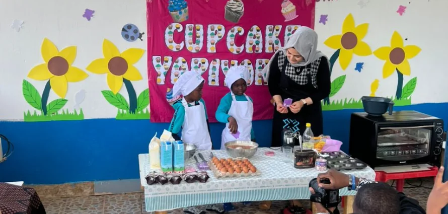 CÉLÉBRATİON DE LA JOURNÉE MONDİALE DU GÂTEAU À LA MATERNELLE